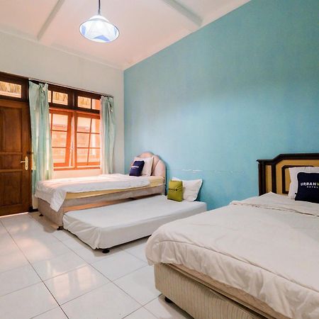 Urbanview Hotel Near Jatim Park 1 By Reddoorz Batu  Exterior foto