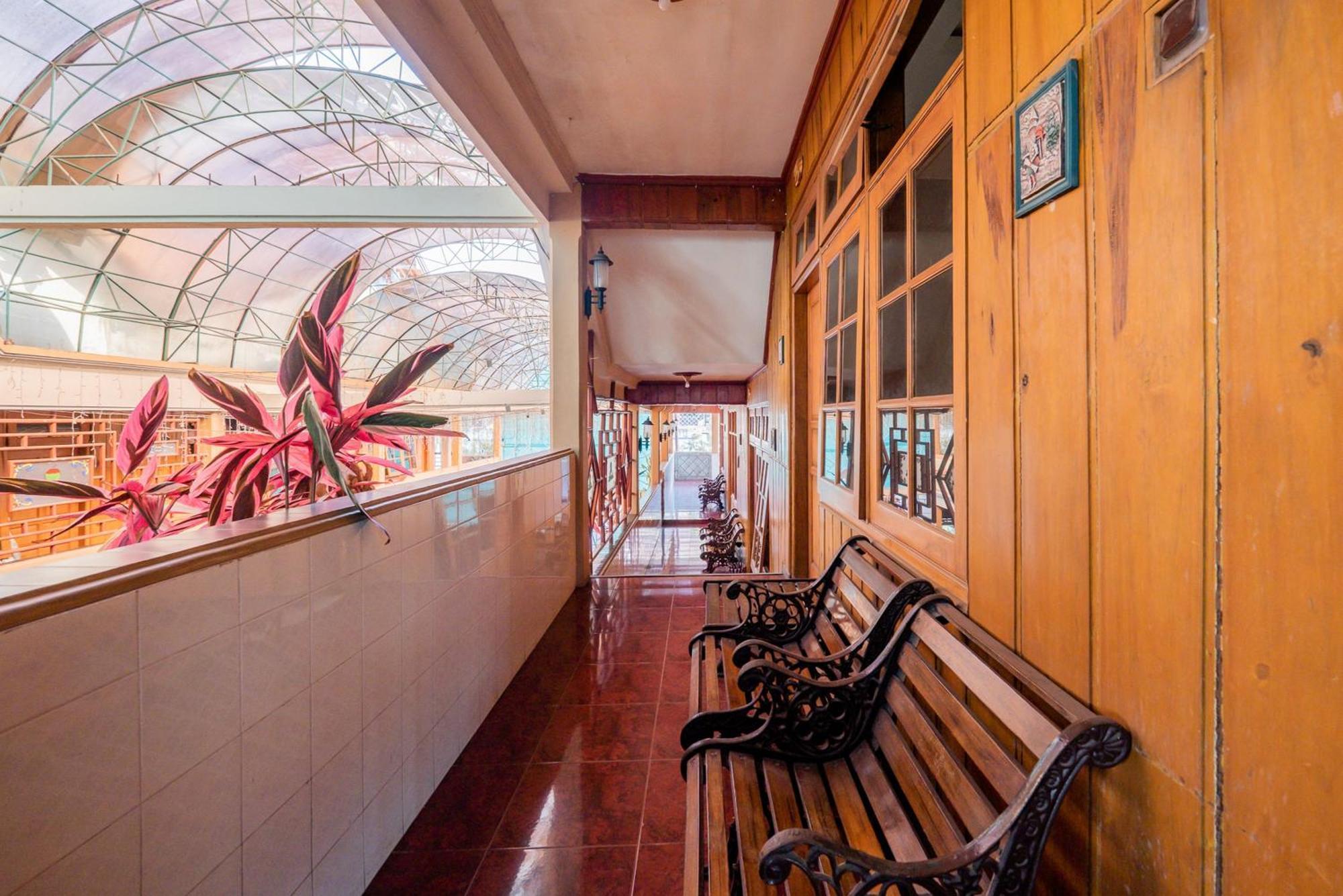 Urbanview Hotel Near Jatim Park 1 By Reddoorz Batu  Exterior foto