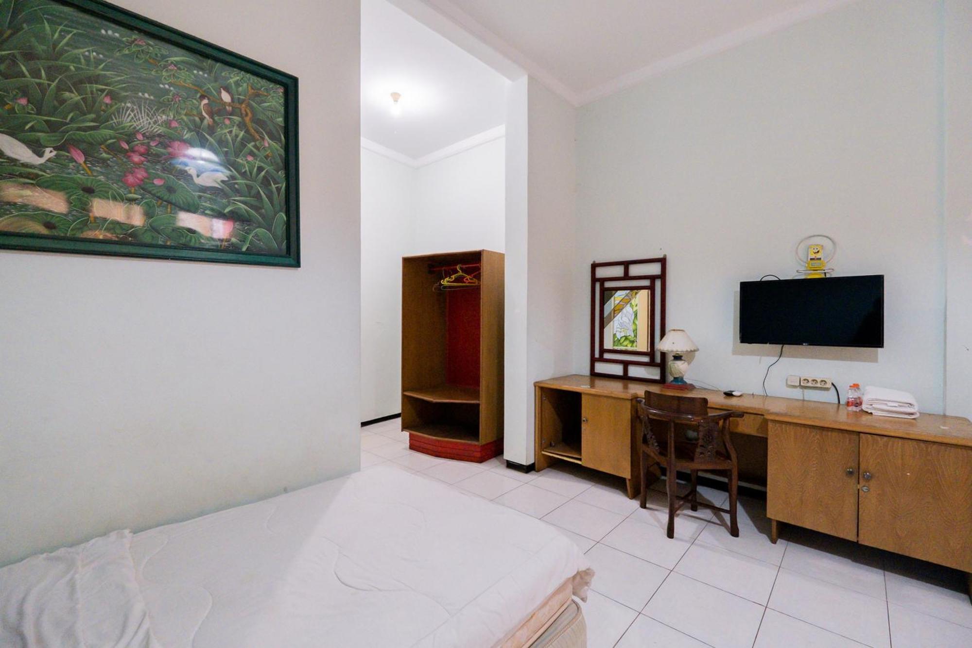 Urbanview Hotel Near Jatim Park 1 By Reddoorz Batu  Exterior foto